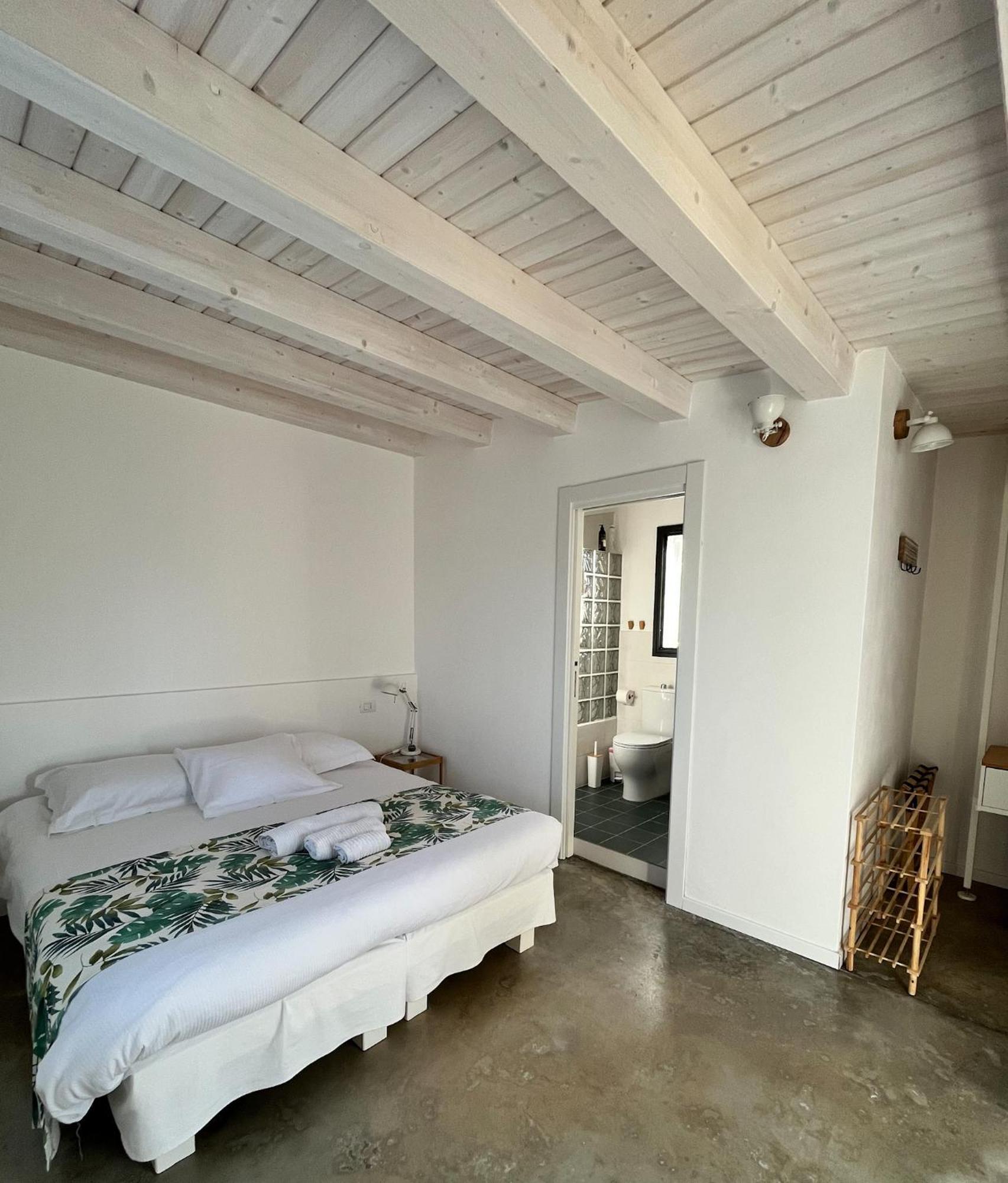 Mayana Sicily - The Suites Santa Maria Del Focallo Luaran gambar